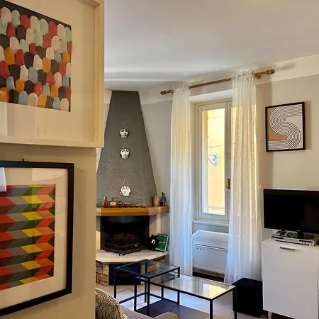 The Cypress House - Historical Center With Ac Apartman Varenna